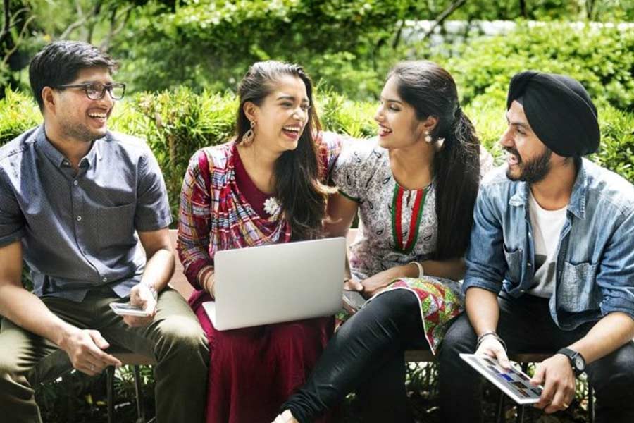 Indian citizens are leaving country to live permanently in foreign countries.