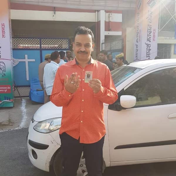 Photo of Amitabh Yash 