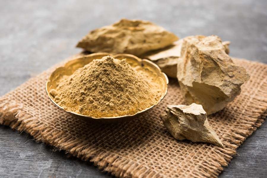 ত্বকের যত্নে মুলতানি মাটির জুড়ি মেলা ভার।