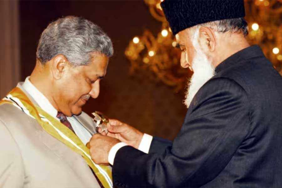 Abdul Qadeer Khan used several tricks to make Pakistan nuclear weapon holder.
