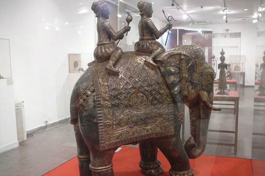 কেন্দ্রের তরফে জানানো হয়েছে, ‘যুগে যুগে ভারত’ জাদুঘর তৈরি হয়ে যাওয়ার পর জনপথে থাকা সংগ্রহশালা জাতীয় সংগ্রহশালার তকমা হারাবে। ‘যুগে যুগে ভারত’ হবে নতুন জাতীয় সংগ্রহশালা।