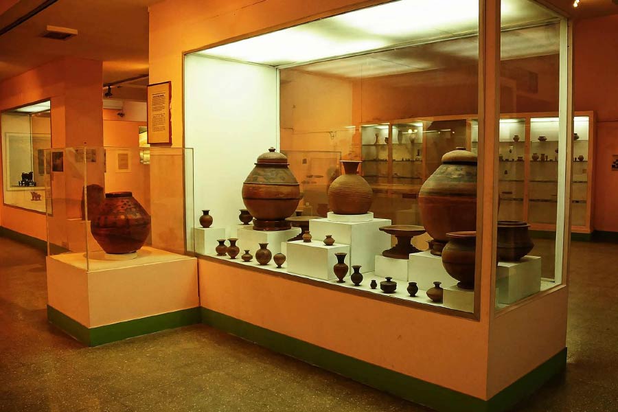 বর্তমানের জাতীয় সংগ্রহশালা থেকে সব সংগ্রহও নিয়ে যাওয়া হবে ‘যুগে যুগে ভারত’-এ। পুরনো জাতীয় সংগ্রহশালার ভবন কর্তব্য পথের অংশ হয়ে উঠবে। ১৯৫৫ সালের ১২ মে বর্তমান জাতীয় সংগ্রহশালার ভবনের ভিত্তিপ্রস্তর স্থাপন করেছিলেন প্রথম প্রধানমন্ত্রী জওহরলাল নেহরু।