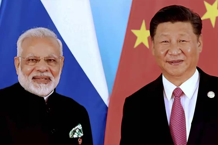 image of xi xi jinping and PM Modi 