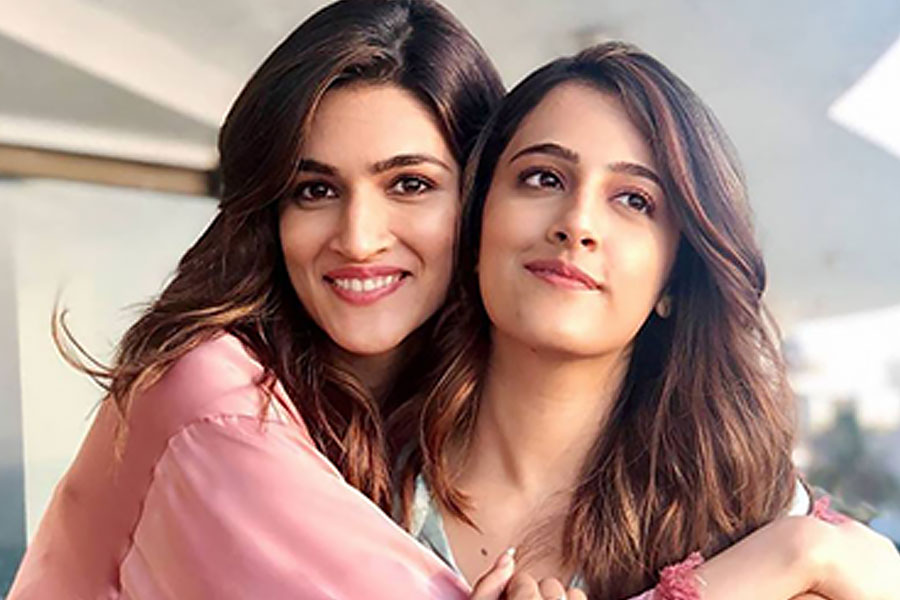 Bollywood actress Kriti Sanon’s sister Nupur Sanon gives a solid reply to their trolls 
