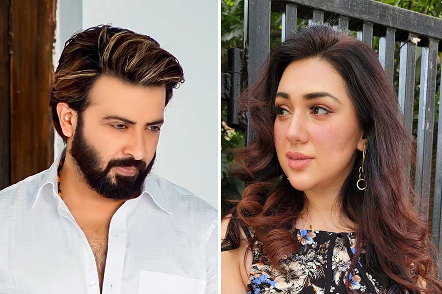 (বাঁ দিকে) শাকিব খান,অপু  বিশ্বাস (ডান দিকে)।