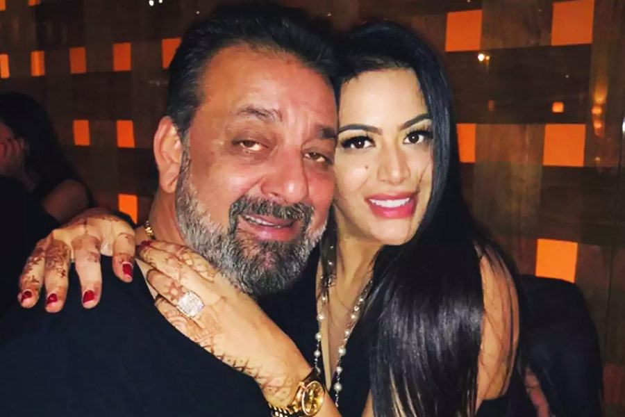 Sanjay Dutta wanted to his daughter trishala dutt join FBI instead of making career in Bollywood 