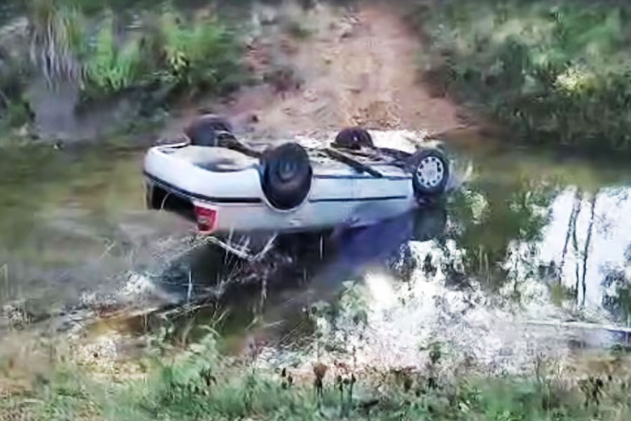 Four women die after car fall into canal in Karnataka.