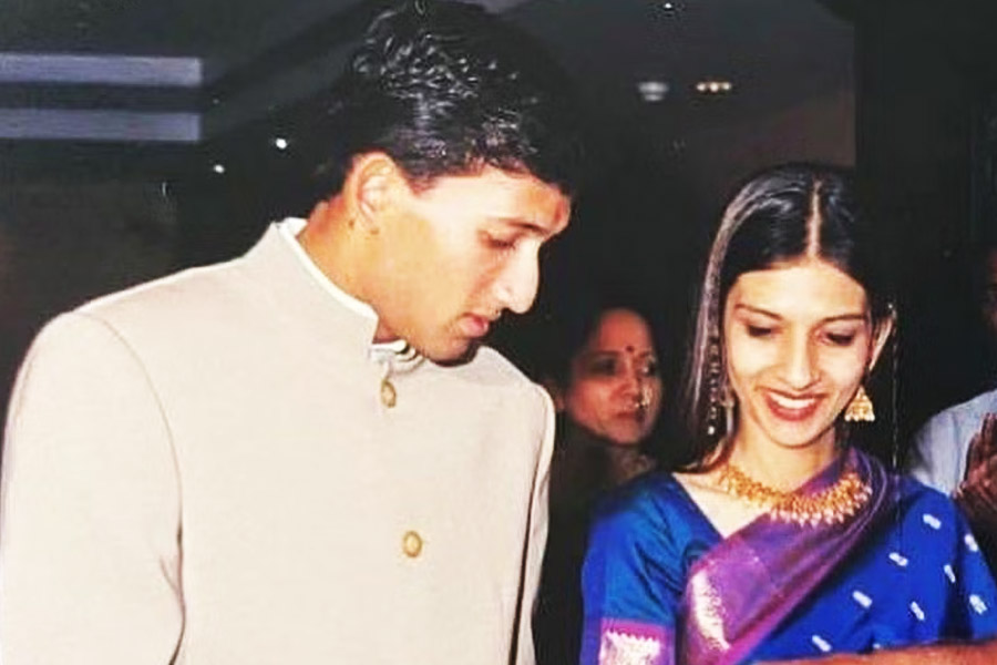 Image of Ajit Agarkar and his wife Fatema Agarkar