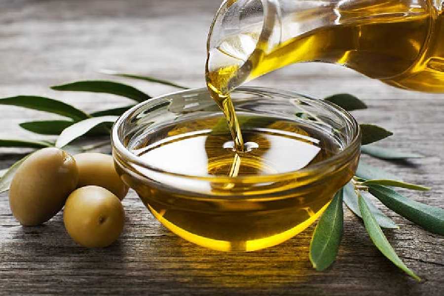 image of  olive oil.