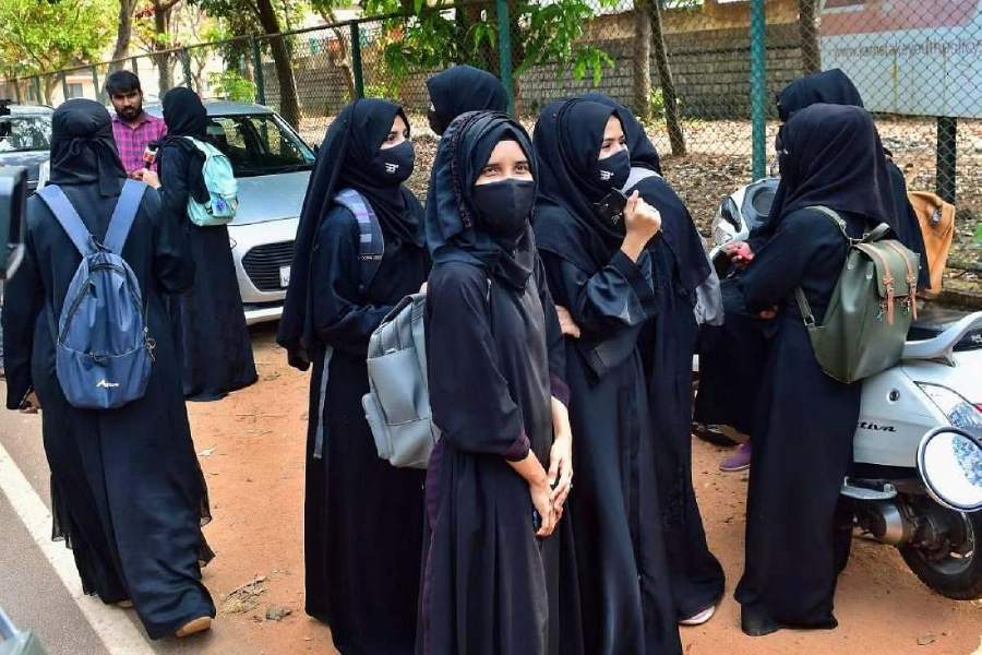 Madhya Pradesh school allegedly forcing girl students including hindus to wear hijab 