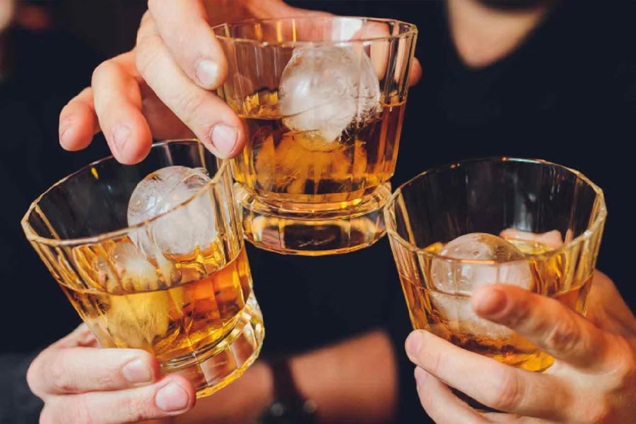 World’s heaviest alcohol drinkers lives in Europe, which country drinks the most