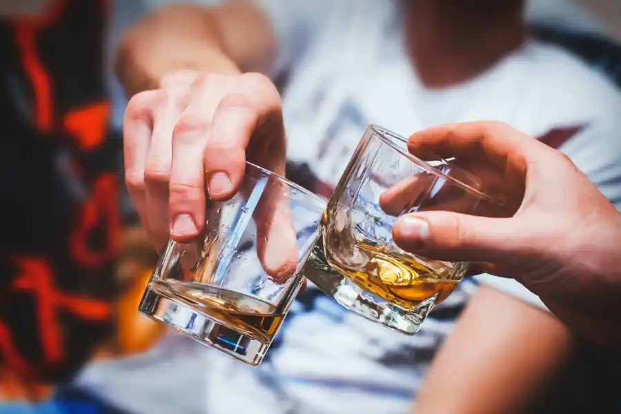 World’s heaviest alcohol drinkers lives in Europe, which country drinks the most