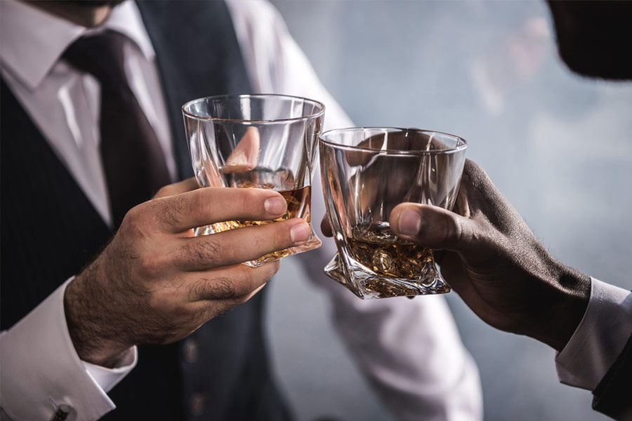 World’s heaviest alcohol drinkers lives in Europe, which country drinks the most