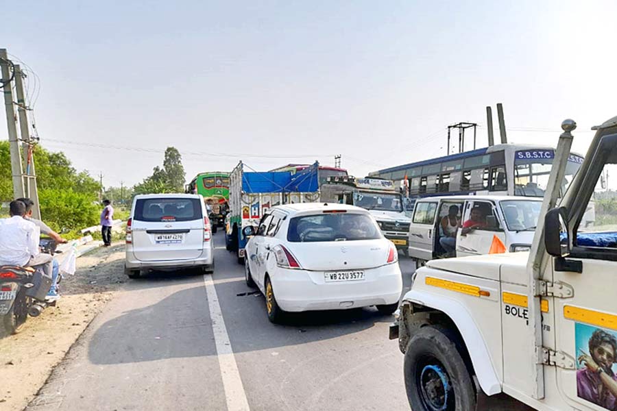traffic congestion due to Abhsihek Banerjee\'s campaign