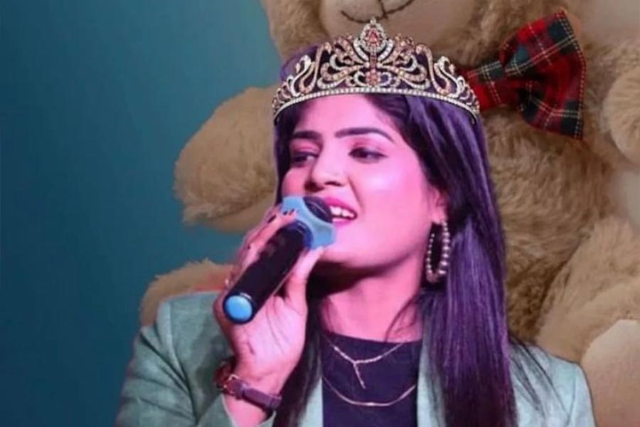 image of singer Nisha Upadhyay