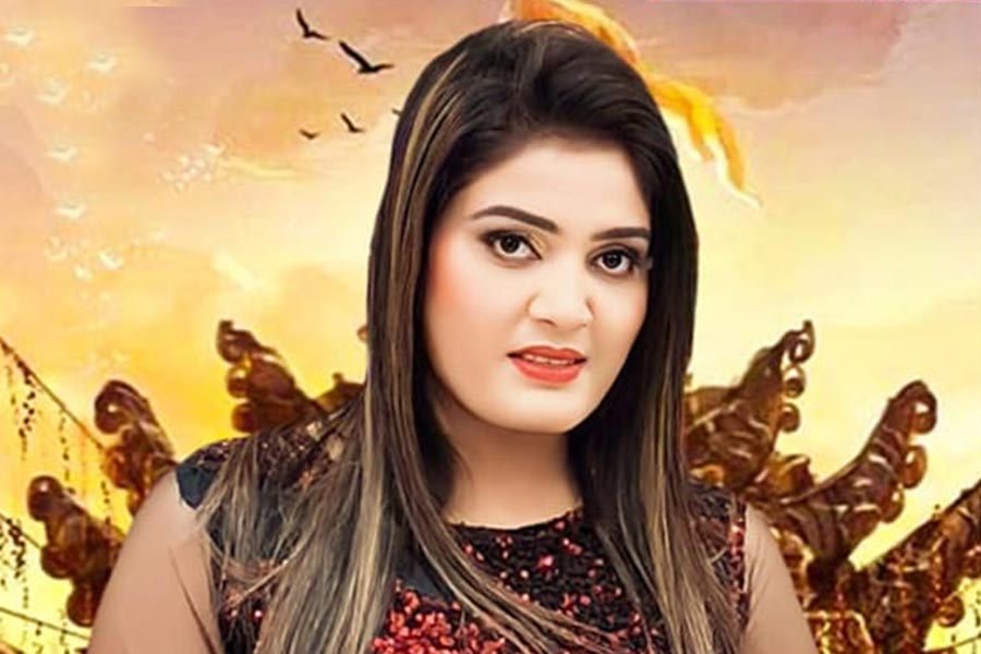 image of singer Nisha Upadhyay