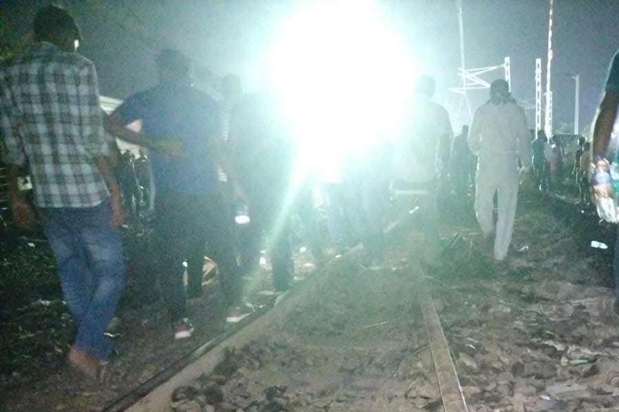 Coromandel Express derailment part by part description