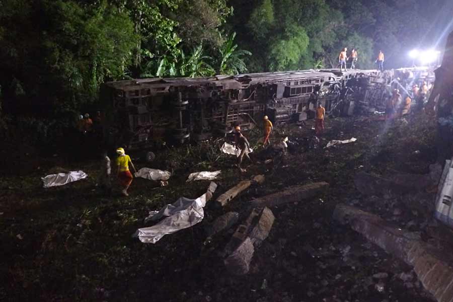 Coromandel express accident