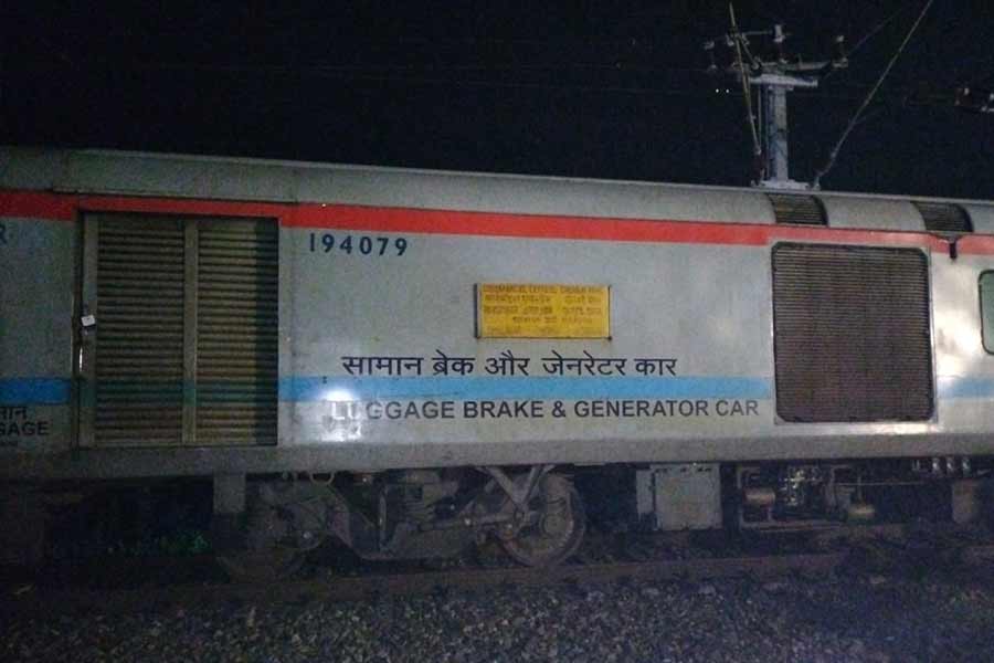 Coromandel Express derailment part by part description