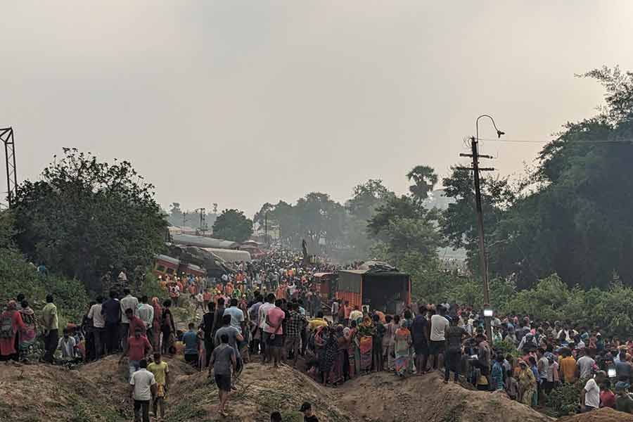 Pictures of Odisha Train accident tragedy with bodies lying around rail line.