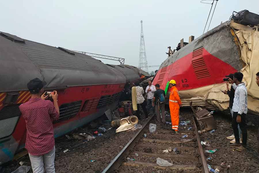Pictures of Odisha Train accident tragedy with bodies lying around rail line.