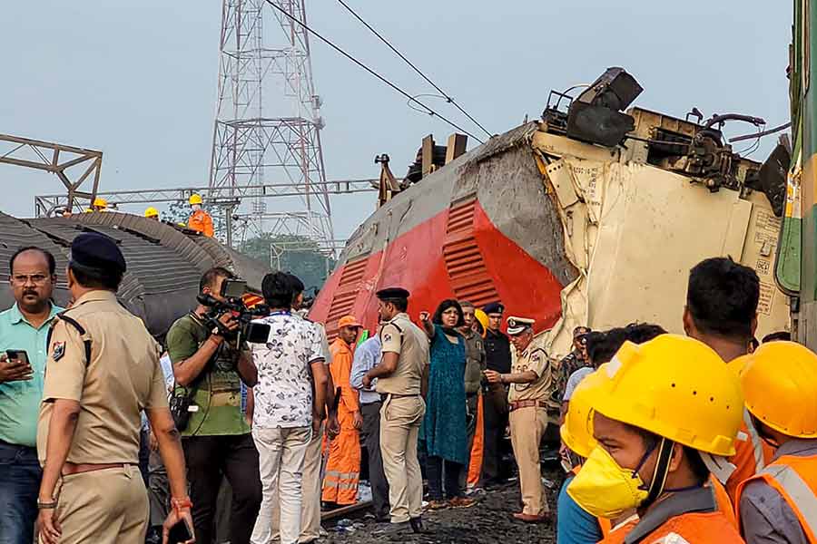 image of train accident 