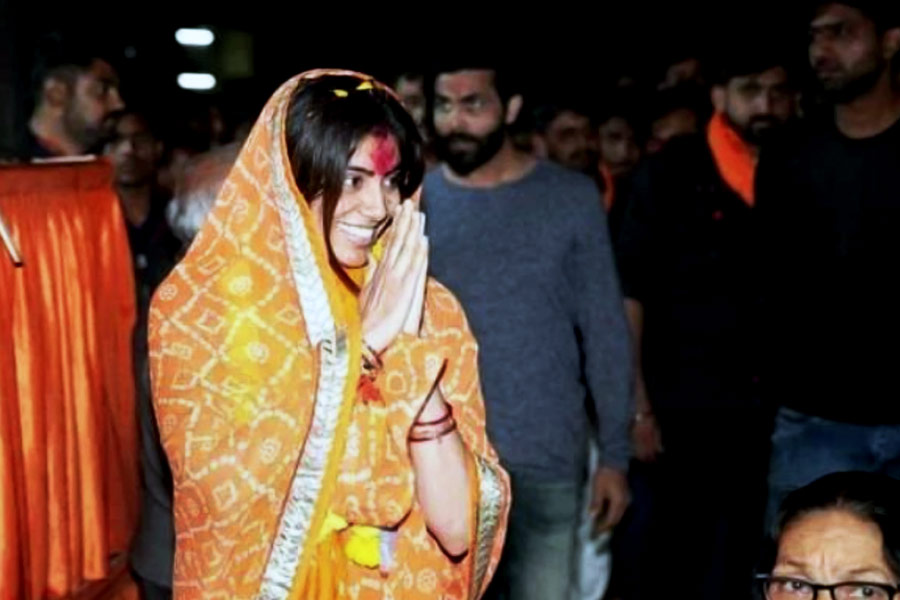 ২০২২ সালের নভেম্বরে গুজরাত বিধানসভা নির্বাচনে অংশগ্রহণ করেন রিভাবা। ভোটে জিতে বিজেপি বিধায়ক হন। ২০১৬ সালে বিয়ের এক বছর পর কন্যাসন্তানের জন্ম দেন রিভাবা।