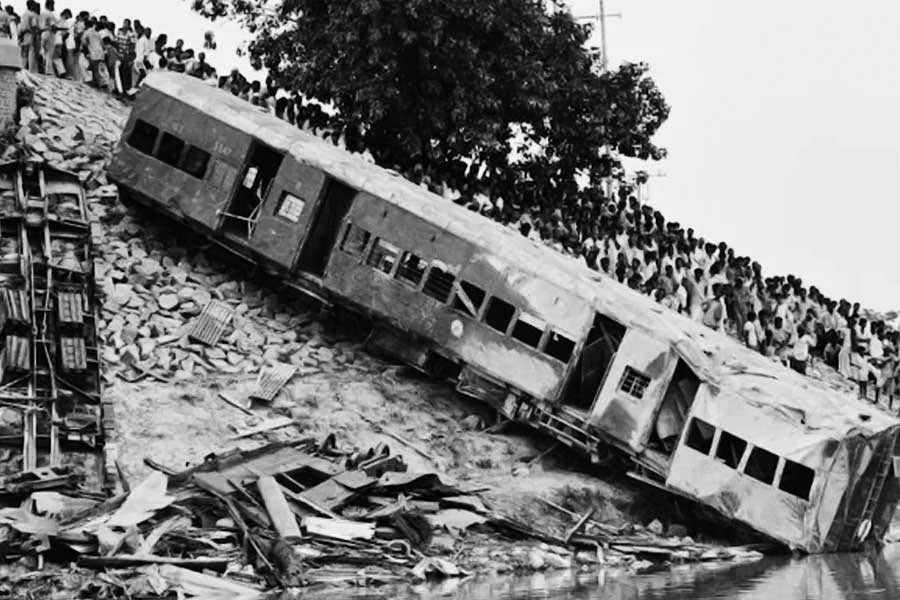 Bihar train tragedy killed more than 750 passengers in 1981.