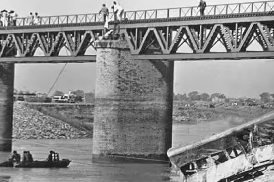 Bihar train tragedy killed more than 750 passengers in 1981.