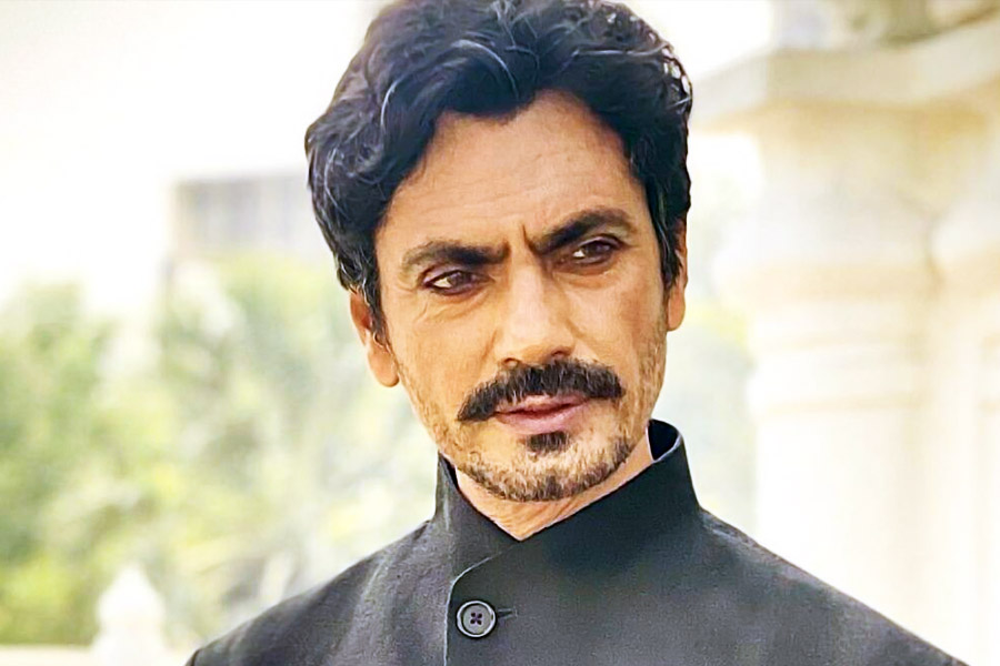 Nawazuddin recalls being dragged out by his collar when he tried to eat where main leads were eating 
