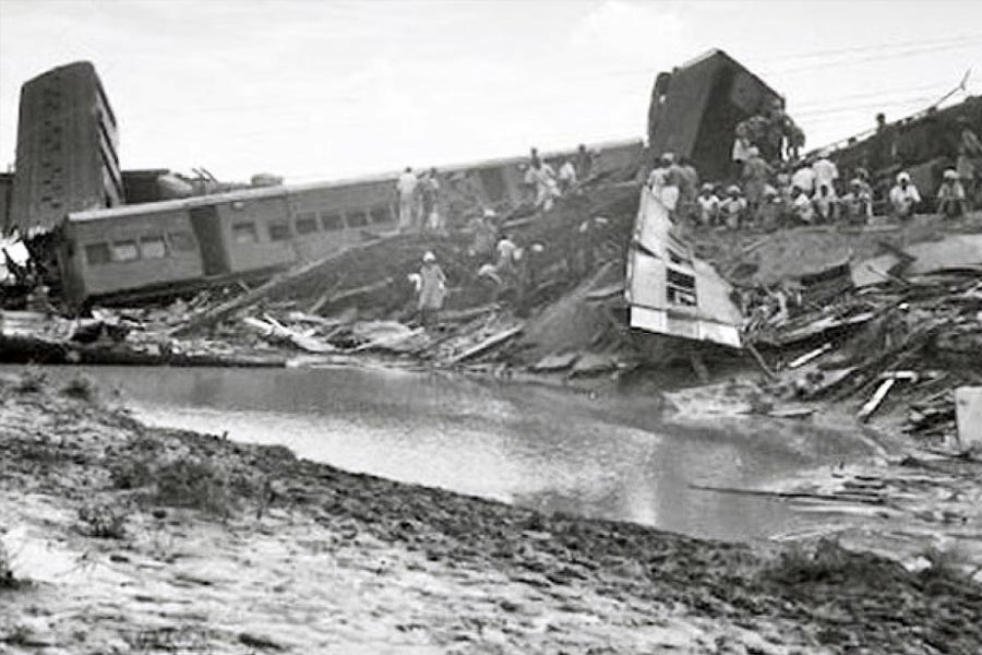Bihar train tragedy killed more than 750 passengers in 1981.