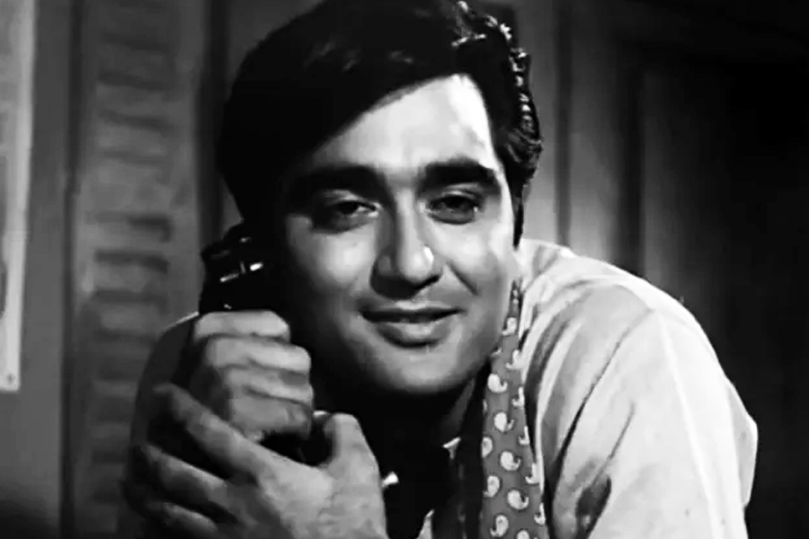 Bollywood actor Sunil Dutt brother did more than 20 films but could not be famous