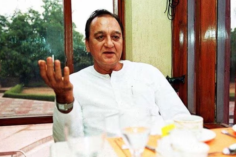 Bollywood actor Sunil Dutt brother did more than 20 films but could not be famous