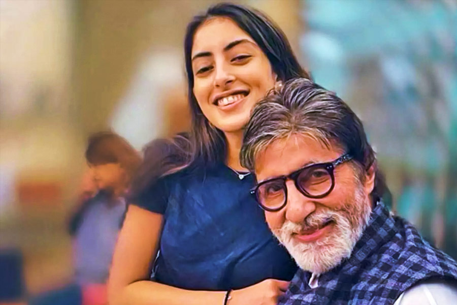 Gully Boy famed actor Siddhant Chaturvedi and Amitabh Bachchan’s granddaughter Navya Naveli Nanda caught sneaking out amid romance rumors dgtl