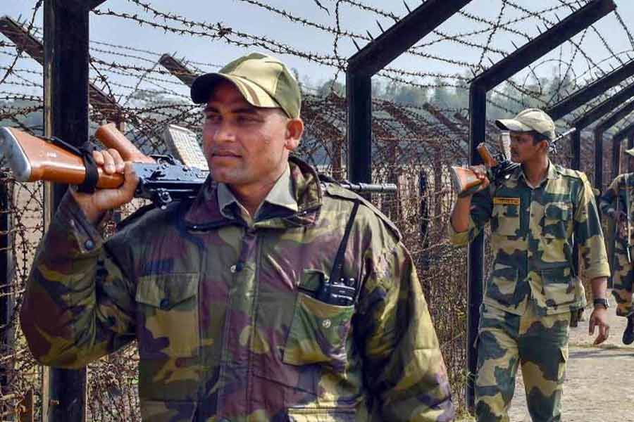 One smuggler allegedly killed by BSF at Cooch Behar