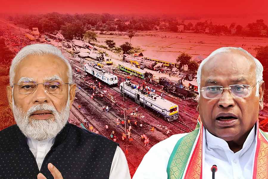 Congress president Mallikarjun Kharge writes letter to PM Narendra Modi on CBI investigation of Odisha rail tragedy