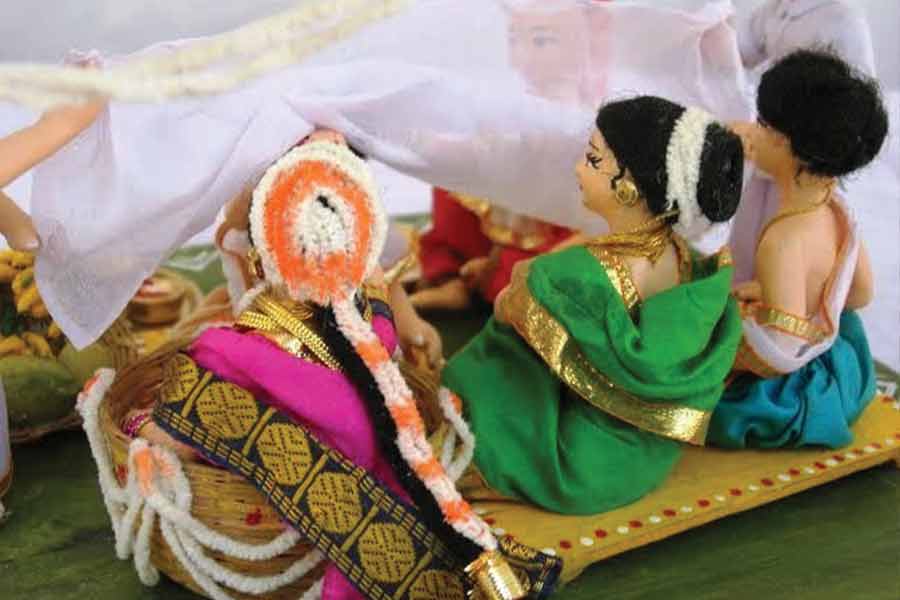 গডগের লক্ষ্মেশ্বর গ্রামের বাসিন্দারা যেমন পুতুলের বিয়ে দিয়েছেন! 