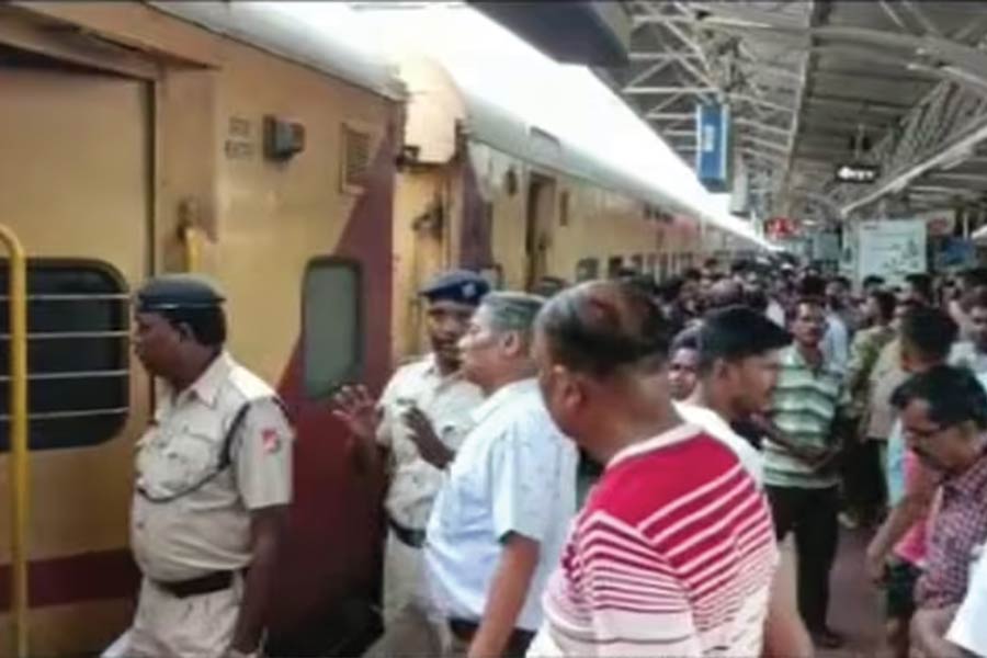 Fire breaks out on Secunderabad-Agartala Express train at Odisha