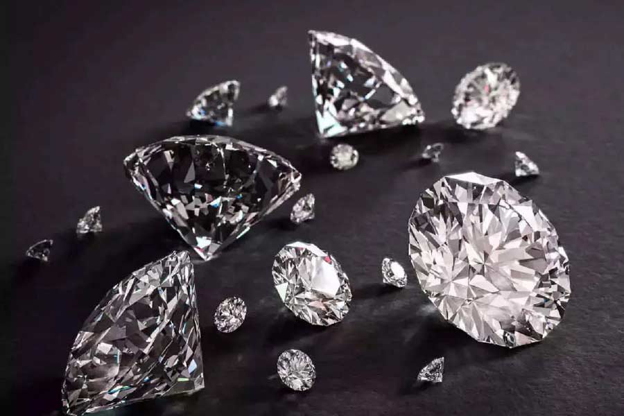 ২০১৩ সালে একটি বেসরকারি সংস্থা কৃষ্ণা অববাহিকা থেকে হিরে উদ্ধার করে। স্বাধীনতার পর সেই প্রথম। কোহিনুর এবং হোপ হিরে যেখানে মিলেছিল, সেখান থেকেই উদ্ধার করা হয়েছিল এই হিরে।