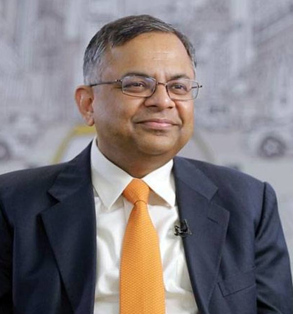 ২০০৭ সালের সেপ্টেম্বরে টিসিএসের বোর্ডে জায়গা পান চন্দ্র। এর দু’বছরের সংস্থার শীর্ষকর্তার চেয়ারে বসেন। ২০০৯ সালের অক্টোবরে টিসিএসের চিফ অপারেটিং অফিসার (সিওও) হিসাবে দায়িত্ব নেন চন্দ্র।