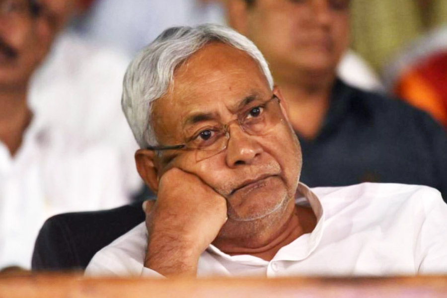 মুখ্যমন্ত্রী নীতীশের নাবার্ড প্রকল্পে তৈরি ওই সেতুটি বানাতে খরচ হয়েছিল ১৩ কোটি টাকা। ২০৬ মিটার দীর্ঘ ওই সেতু চালু হয়ে যাওয়ার পর ভাঙলে বড় বিপর্যয় হতে পারত। আর্থিক ক্ষয়ক্ষতির পাশাপাশি প্রাণও হারাতে পারতেন বহু বিহারবাসী।