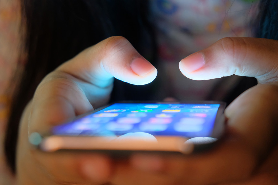 Representational image of mobile chat