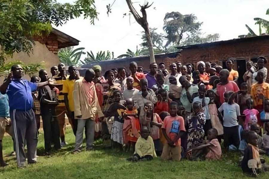 Image of a Family from Uganda.
