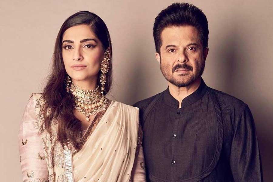 Picture of Sonam Kapoor and anil Kapoor