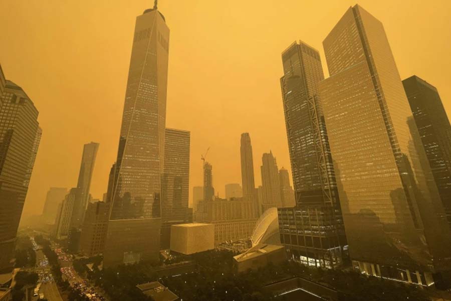 Image of Wildfires rage in Canada