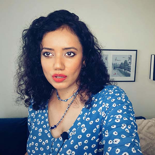  কঙ্গনা রানাউত অভিনীত ‘তনু ওয়েডস মনু’ ছবিতে অতিথি শিল্পী হিসাবে অভিনয় করেছিলেন শ্রেয়া।