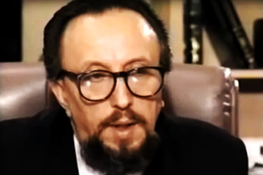 স্টেফান দাবি করেছেন, এক বারও নিয়ম ভেঙে বা বেআইনি ভাবে লটারি জেতেননি তিনি। প্রতি বার সোজা পথেই জিতেছেন লটারি। স্রেফ সহজ কিছু অঙ্ক কষে কার্যসিদ্ধি হয়েছে।  