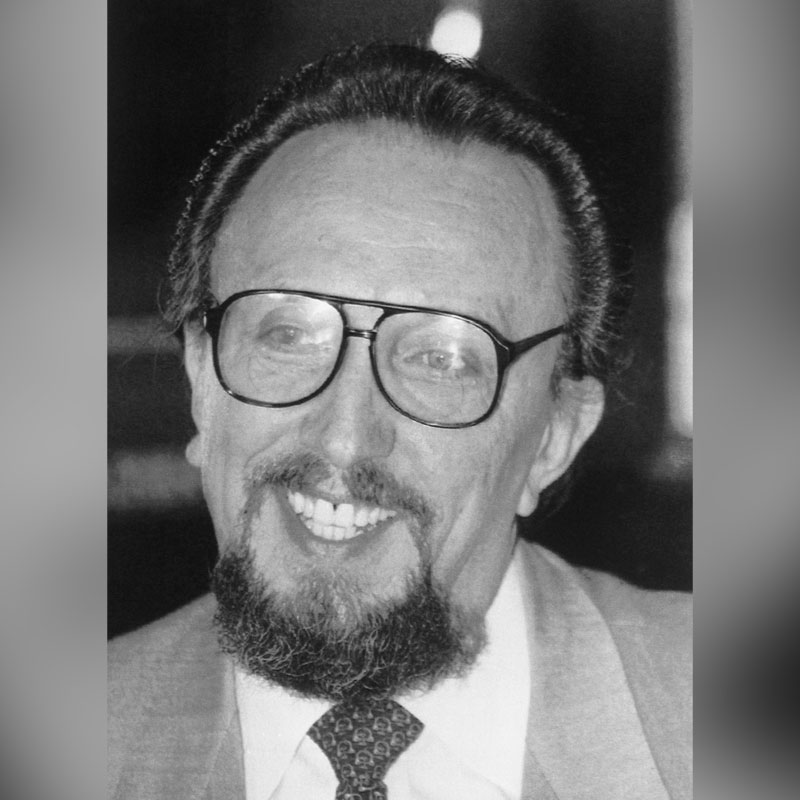 অস্ট্রেলিয়ায় গিয়ে কাজ শুরু করেন স্টেফান। পাশাপাশি ১৯৬০ সাল নাগাদ আরও রোজগারের জন্য লটারিকেও পেশা হিসাবে গ্রহণ করেন।