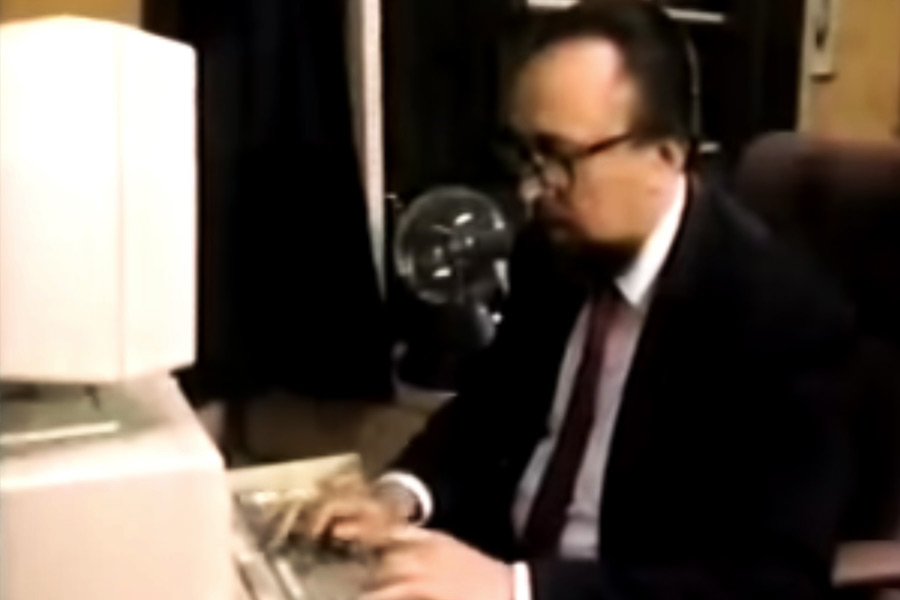 স্টেফান শেষে অস্ট্রেলিয়া ছেড়ে পা বাড়ান আমেরিকার দিকে। সেখানকার লটারি সংস্থার থেকে টিকিট কিনতে শুরু করেন। আমেরিকায় অস্ট্রেলিয়ার মতো কোনও নিয়ম ছিল না।