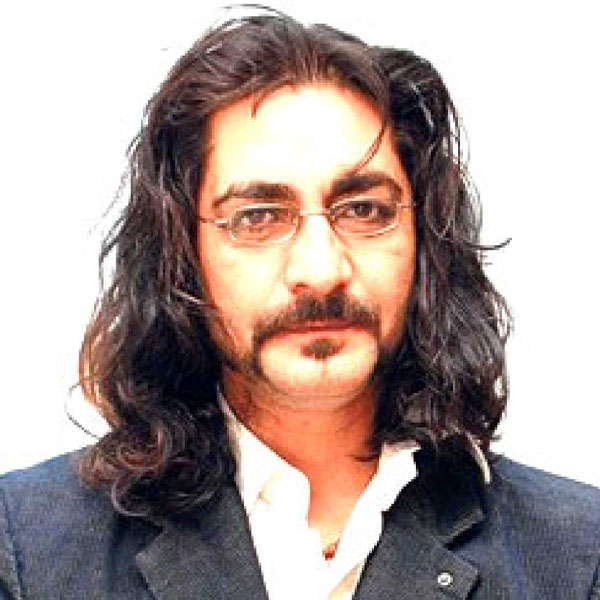 তিন বছর এক ছাদের তলায় থাকার পর নির্মলকে বিচ্ছেদ দেন কৌসর। বড় পর্দায় ছোটখাট চরিত্রে অভিনয়ের পাশাপাশি ছোট পর্দাতেও কাজ শুরু করেন নির্মল। ২০০৩ সালে সম্প্রচারিত ‘হাতিম’ ধারাবাহিকে দজ্জাল চরিত্রে অভিনয় করে প্রশংসা কুড়োন নির্মল।